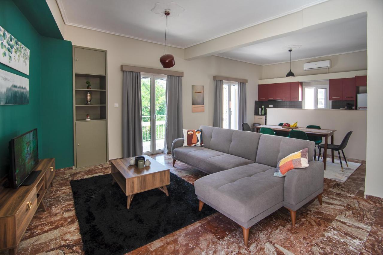 Emerald 110M2 Entire Floor Apt Steps To City'S Heart Kalamata Exterior foto