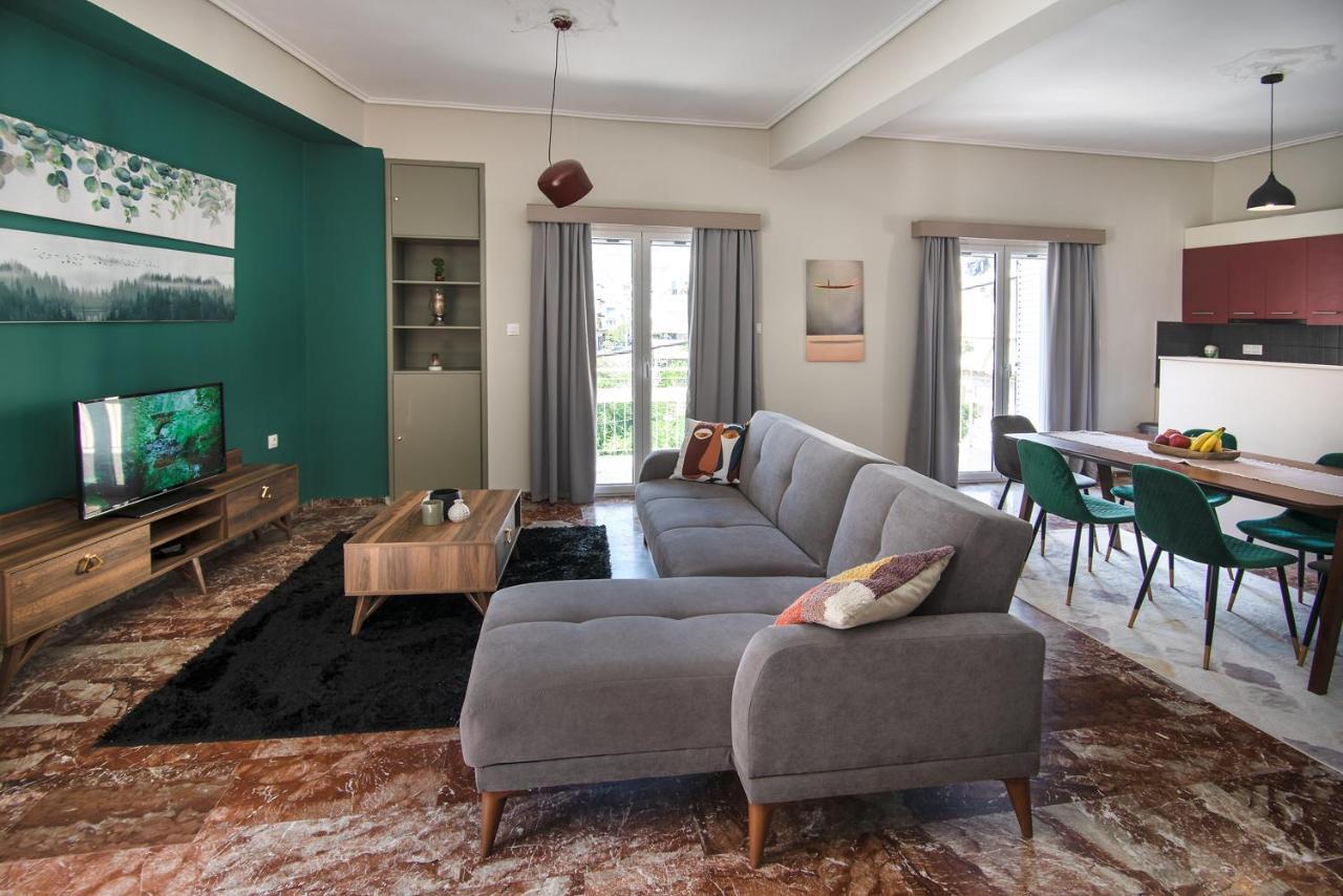 Emerald 110M2 Entire Floor Apt Steps To City'S Heart Kalamata Exterior foto