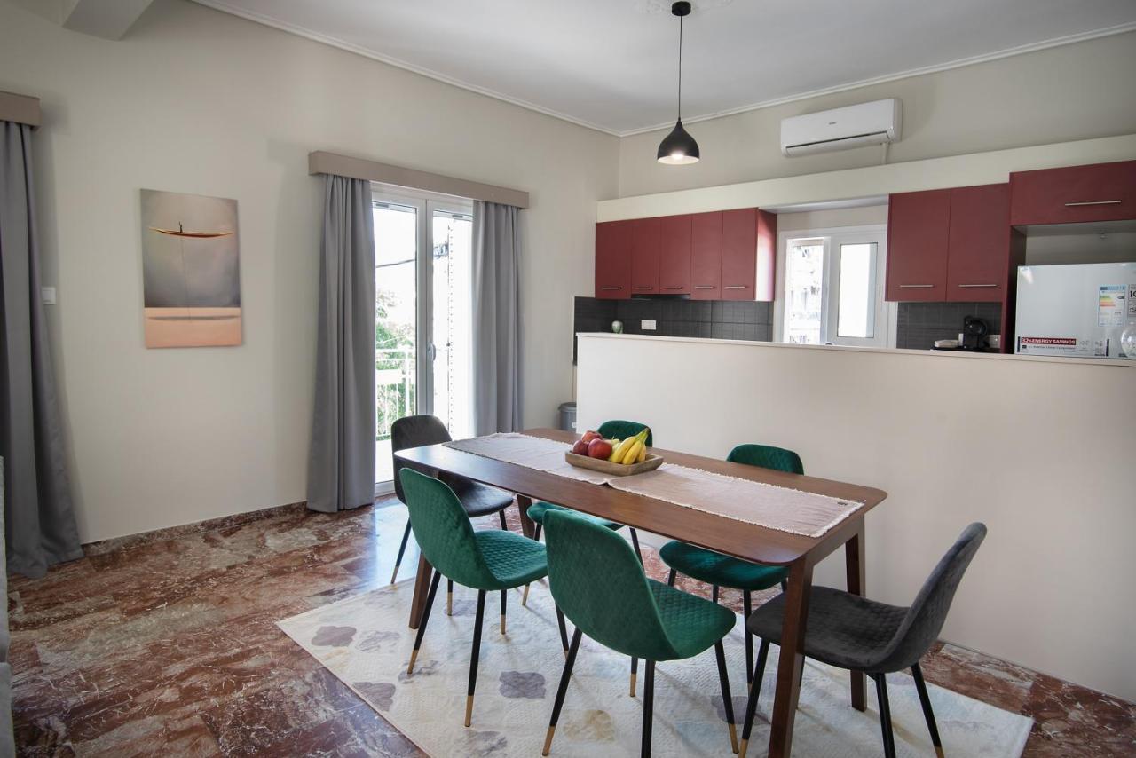 Emerald 110M2 Entire Floor Apt Steps To City'S Heart Kalamata Exterior foto